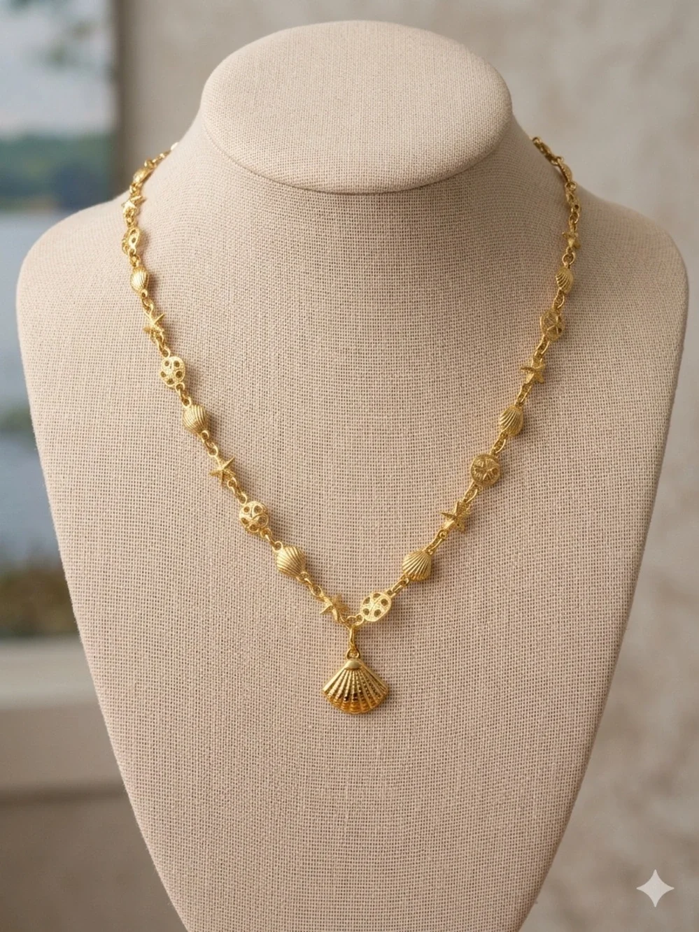 Gold ๐๏ธSea Shell ๐ Necklace with Pendant ๐ - Picture 1 of 6